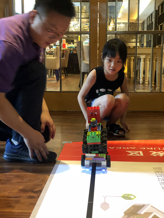 瑪莎拉蒂中心父親節(jié)家庭日活動(dòng)圓滿結(jié)束258